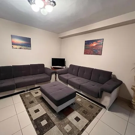 Lejlighed Entire Apartment, In The Center