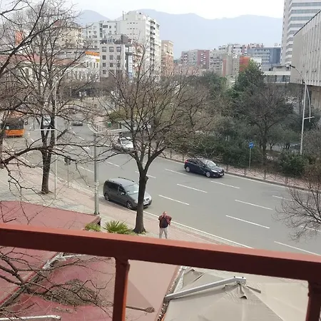 Entire Apartment, In The Center * ティラナ