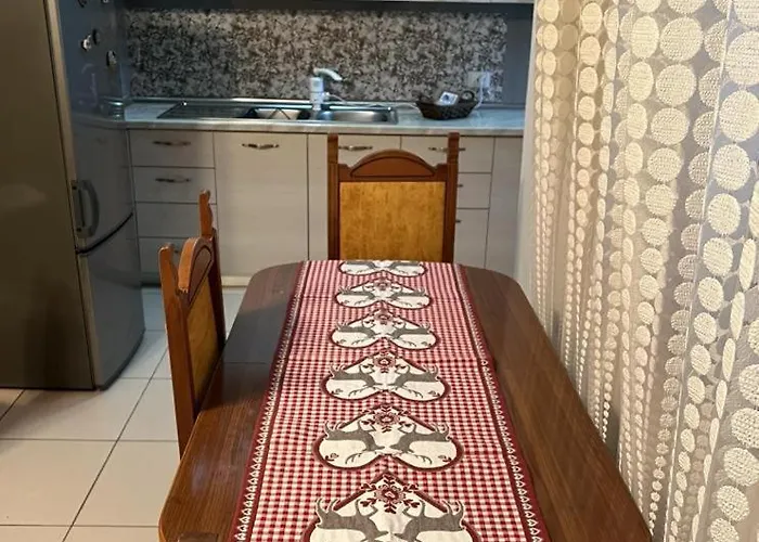 Entire Apartment, In The Center Апартаменты Тирана