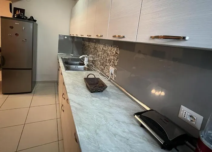 Апартаменты Entire Apartment, In The Center Тирана