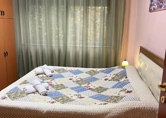 Апартаменты Entire Apartment, In The Center Тирана