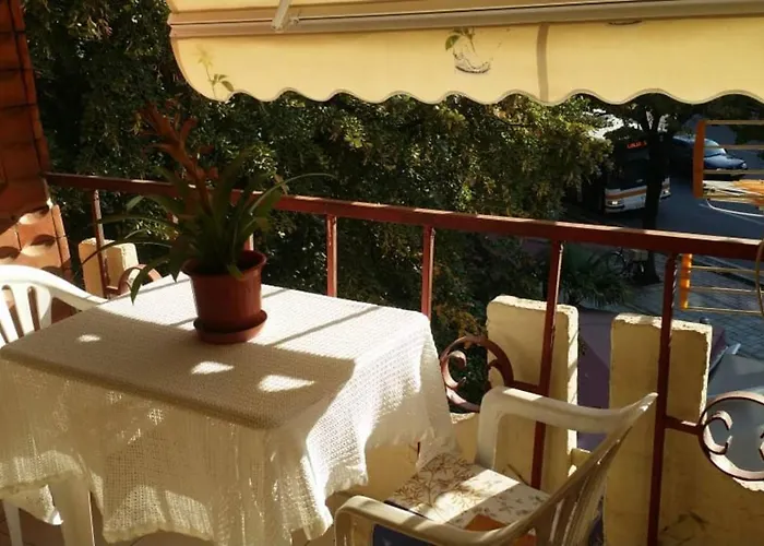 Entire Apartment, In The Center Апартаменты Тирана