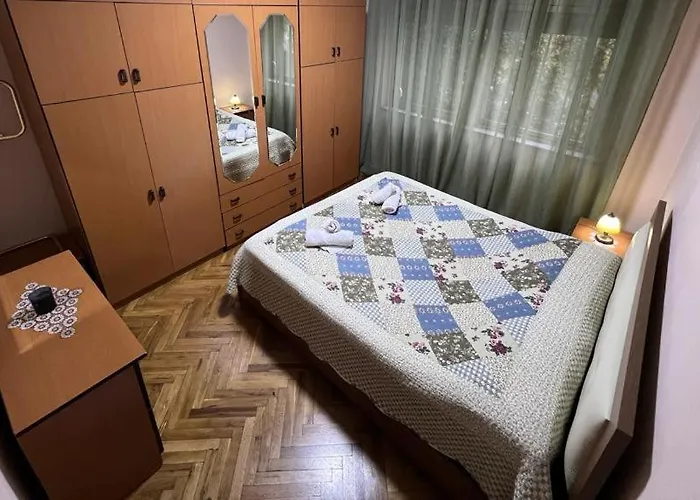 Entire Apartment, In The Center Apartman