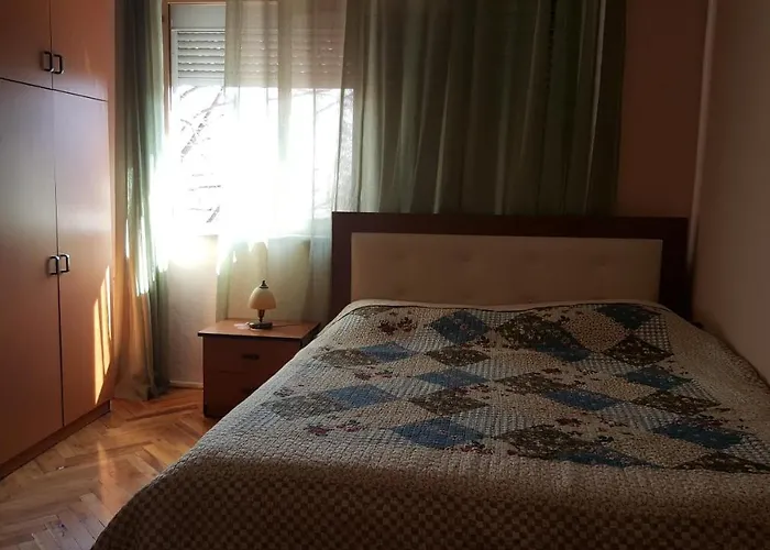 Entire Apartment, In The Center Apartman Tirana